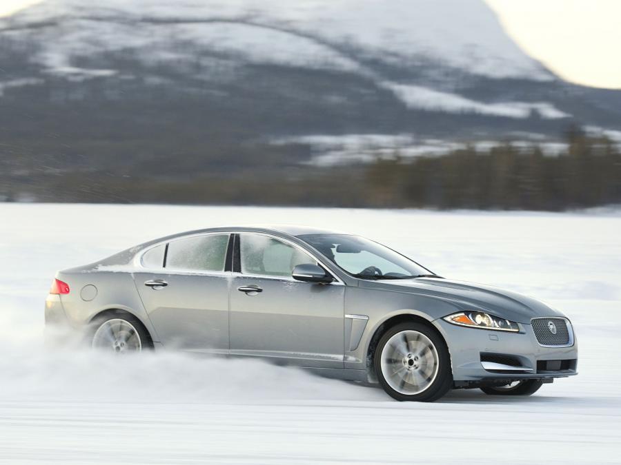  Jaguar XF 3.0 AWD Option Pack 2012 года  (US) (фото 14 из 16)